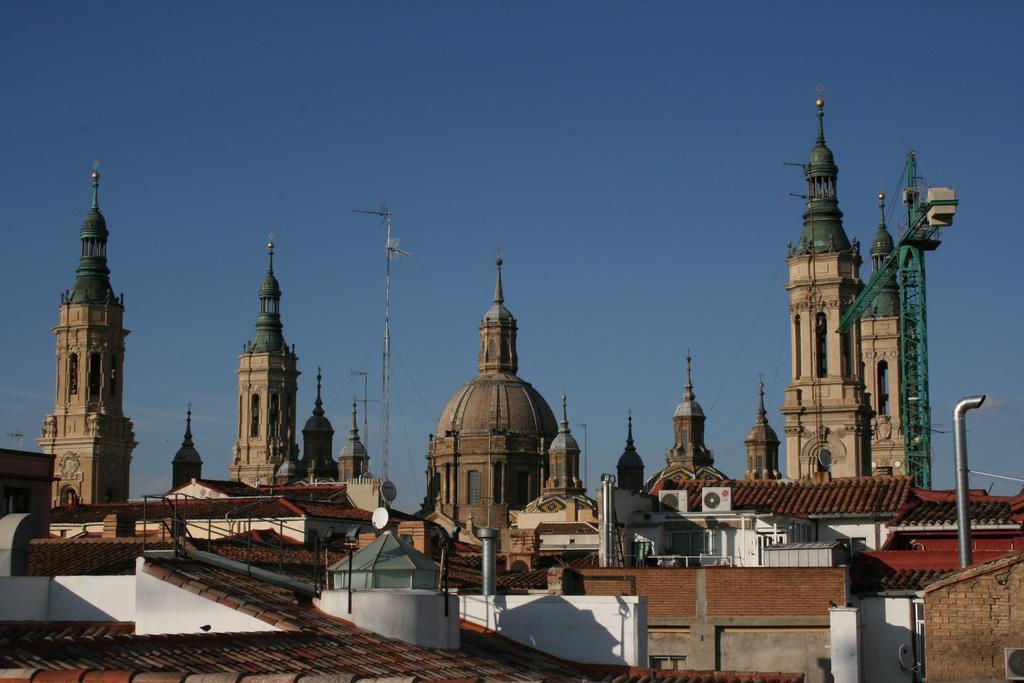 18 Torres Apartment Zaragoza Exterior photo